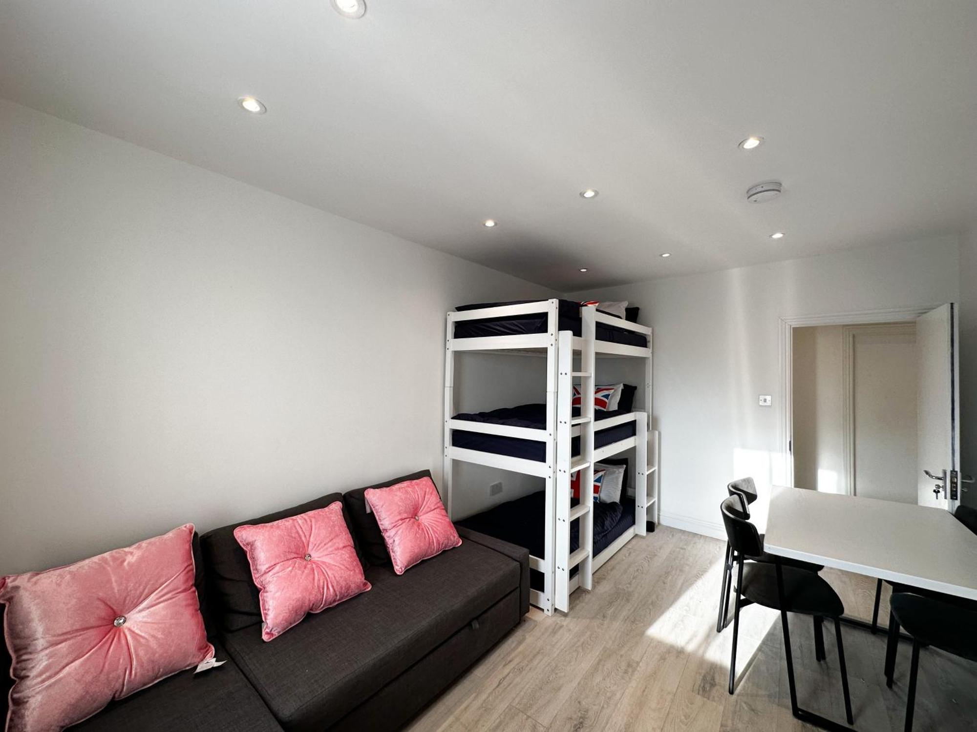 Flat A In Earlsfield * Londra